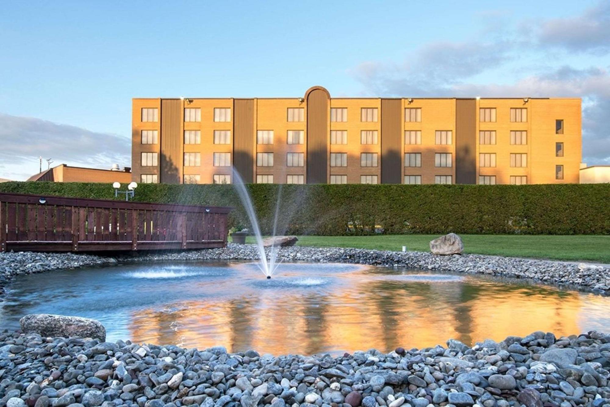 Hotel Le Victorin, An Ascend Hotel Collection Member Victoriaville Zewnętrze zdjęcie